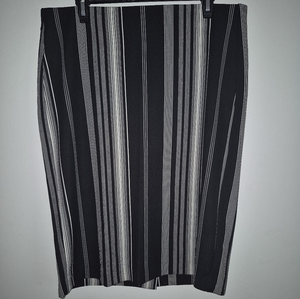 one 5 one Black and White Striped Pencil Skirt